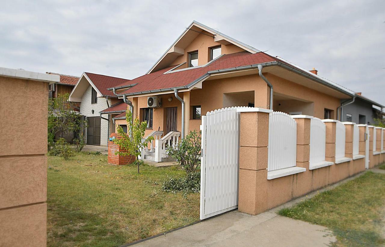 Villa Nena Кладово Екстериор снимка